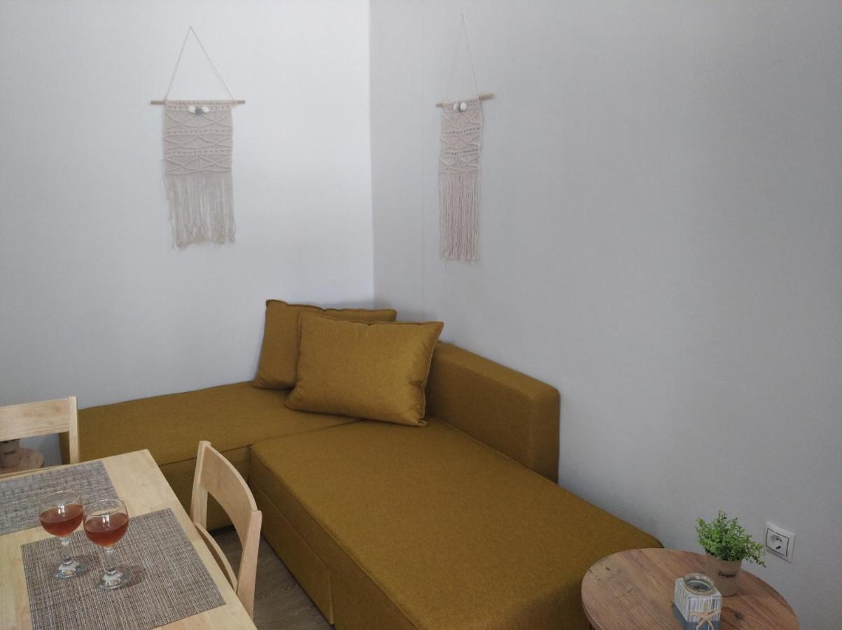Granny'S Home Roussopoulio ภายนอก รูปภาพ